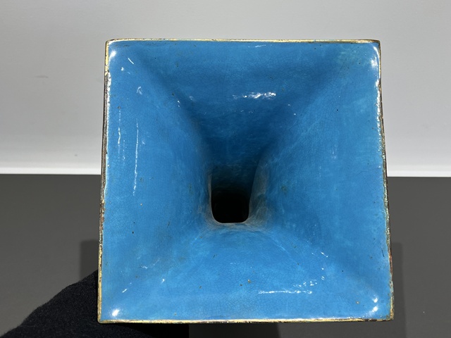 古玩陶瓷瓷胎仿掐絲琺瑯四方花觚真品鑒賞圖