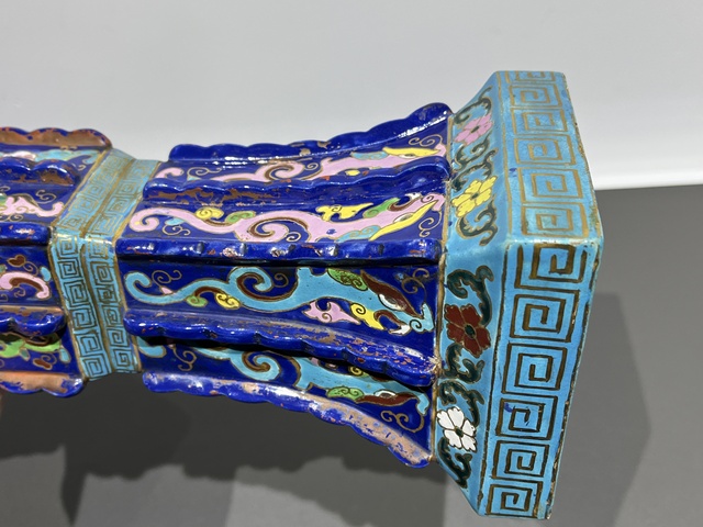 古玩陶瓷瓷胎仿掐絲琺瑯四方花觚真品鑒賞圖