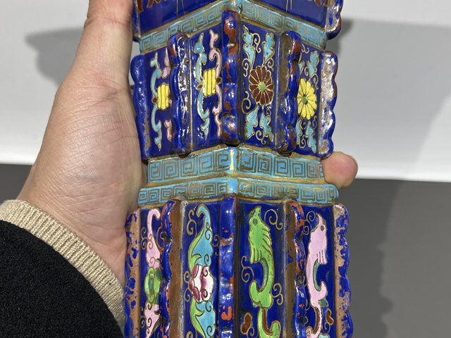 古玩陶瓷瓷胎仿掐絲琺瑯四方花觚真品鑒賞圖