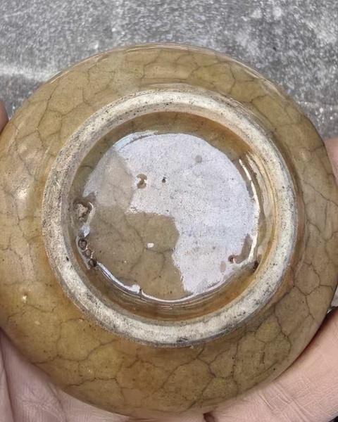 古玩陶瓷黃哥釉水盂真品鑒賞圖