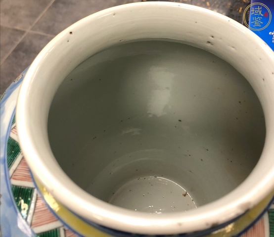 古玩陶瓷青花五彩洞石花卉紋將軍罐真品鑒賞圖