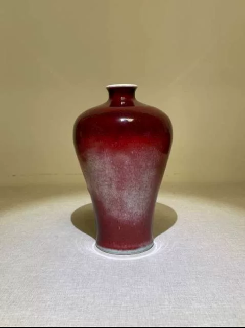 古玩陶瓷紅釉梅瓶真品鑒賞圖