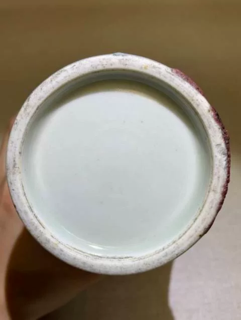 古玩陶瓷紅釉梅瓶真品鑒賞圖