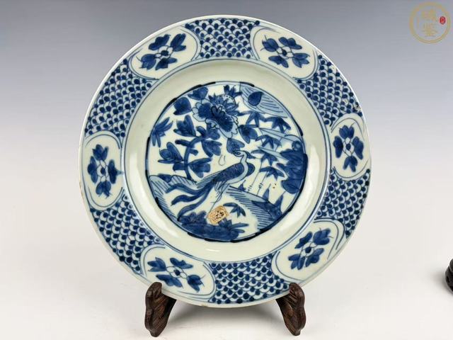 古玩陶瓷明晚期鳳穿牡丹大盤真品鑒賞圖