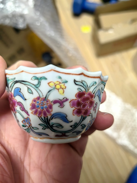 古玩陶瓷粉彩人物故事紋杯碟真品鑒賞圖