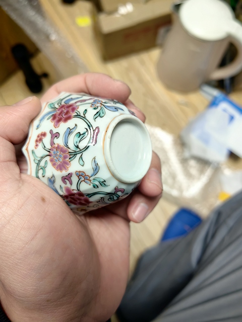 古玩陶瓷粉彩人物故事紋杯碟真品鑒賞圖