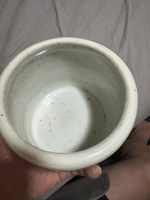 古玩陶瓷青釉刻花牡丹紋筒式香爐真品鑒賞圖