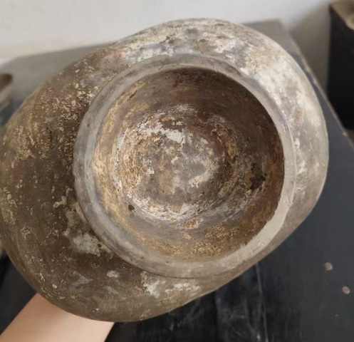 古玩陶瓷漢代·彩繪鴨蛋罐真品鑒賞圖