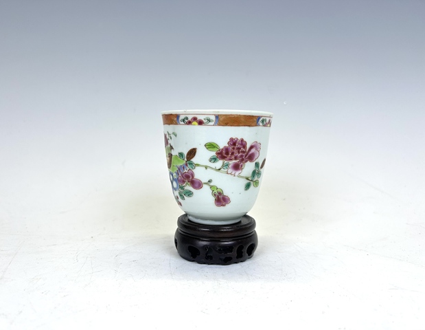 古玩陶瓷清雍正·粉彩花卉鈴鐺杯拍賣，當前價格0元