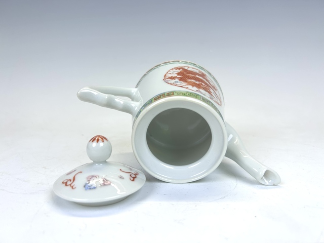 古玩陶瓷民國·粉彩龍鳳紋茶壺拍賣，當(dāng)前價(jià)格0元