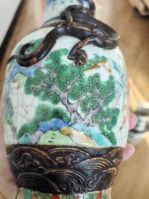 古玩陶瓷哥釉五彩刀馬人物瓶真品鑒賞圖