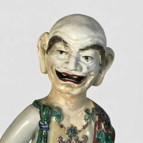 古玩陶瓷五彩羅漢造像真品鑒賞圖