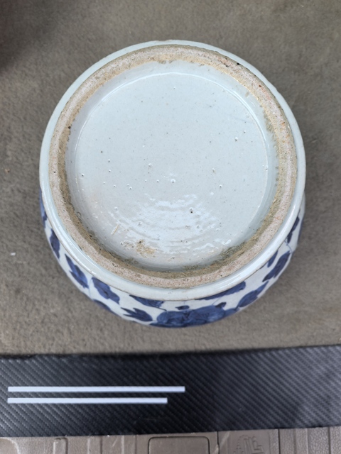 古玩陶瓷花卉紋青花馬蹄尊真品鑒賞圖