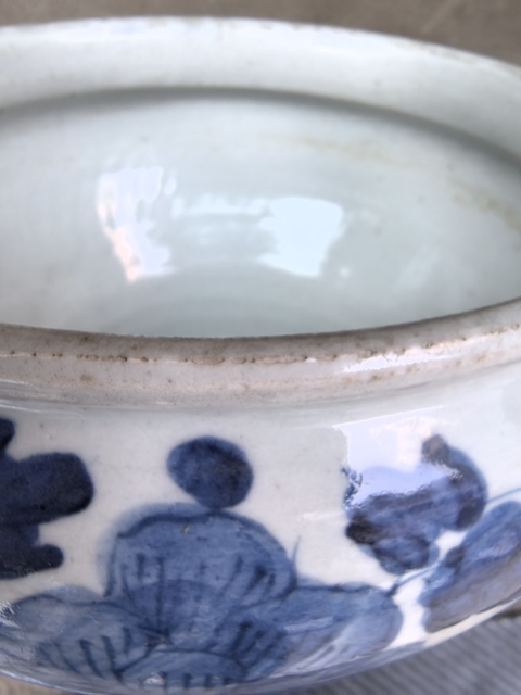 古玩陶瓷花卉紋青花馬蹄尊真品鑒賞圖