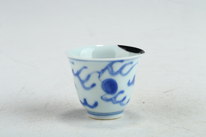 古玩陶瓷明晚·青花龍紋杯真品鑒賞圖