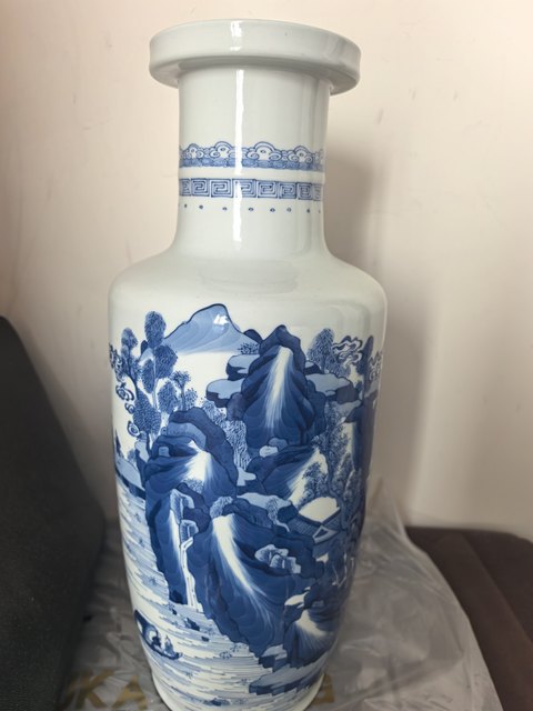 古玩陶瓷康熙青花山水人物棒槌瓶真品鑒賞圖