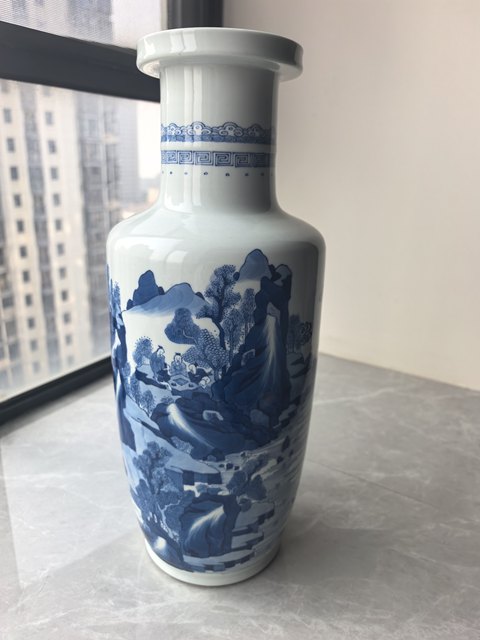 古玩陶瓷康熙青花山水人物棒槌瓶真品鑒賞圖