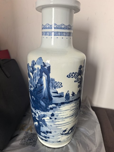 古玩陶瓷康熙青花山水人物棒槌瓶真品鑒賞圖