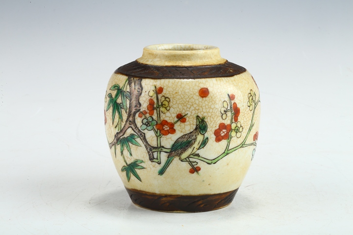 古玩陶瓷清晚·哥釉五彩花鳥紋罐真品鑒賞圖