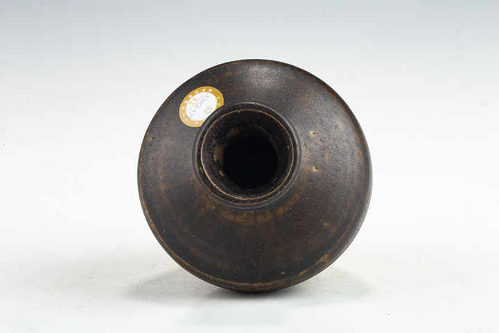 古玩陶瓷明以前·褐釉瓶拍賣(mài)，當(dāng)前價(jià)格2268元