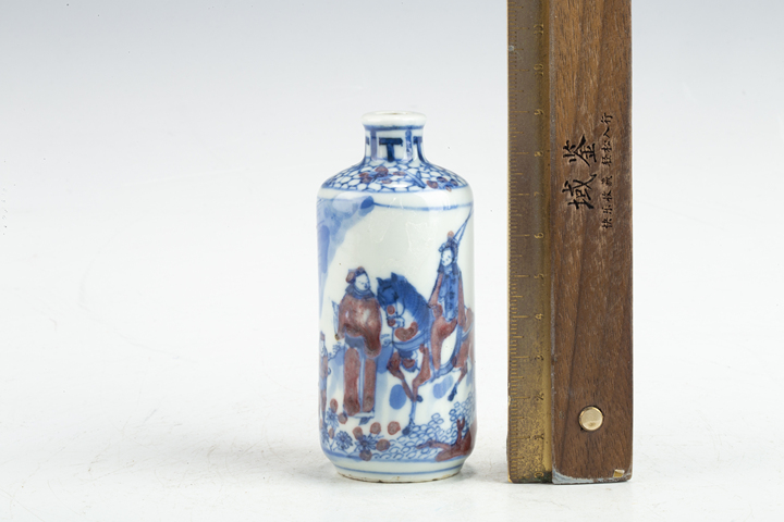 古玩陶瓷清晚·青花釉里紅穆桂英掛帥圖鼻煙壺拍賣，當前價格4728元