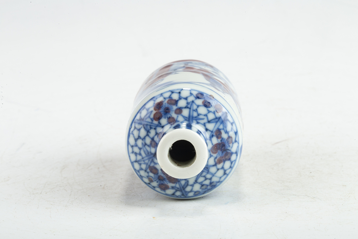 古玩陶瓷清晚·青花釉里紅穆桂英掛帥圖鼻煙壺拍賣，當前價格4728元