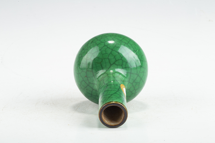 古玩陶瓷清晚·綠哥釉小天球瓶拍賣，當前價格2472元
