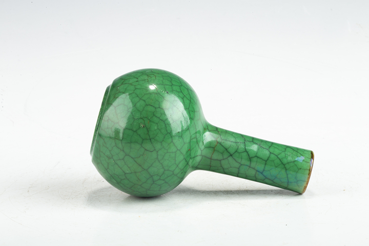 古玩陶瓷清晚·綠哥釉小天球瓶拍賣，當前價格2472元