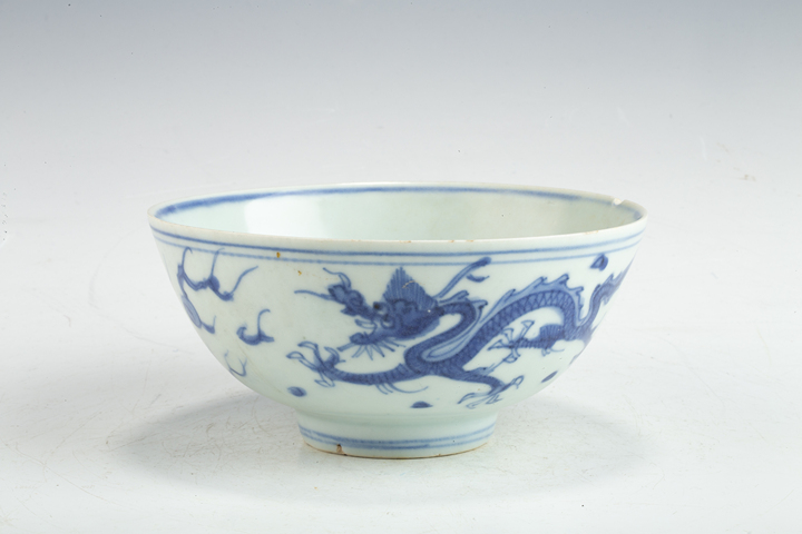 古玩陶瓷明晚·青花龍紋碗拍賣，當前價格308元