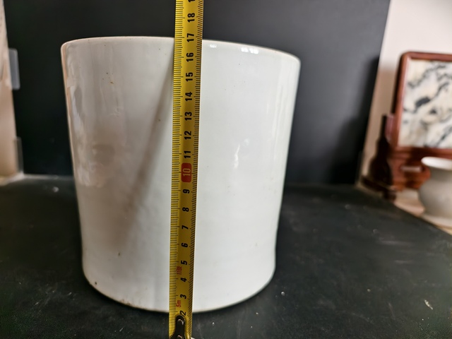 古玩陶瓷白釉筆筒真品鑒賞圖