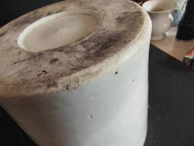 古玩陶瓷白釉筆筒真品鑒賞圖