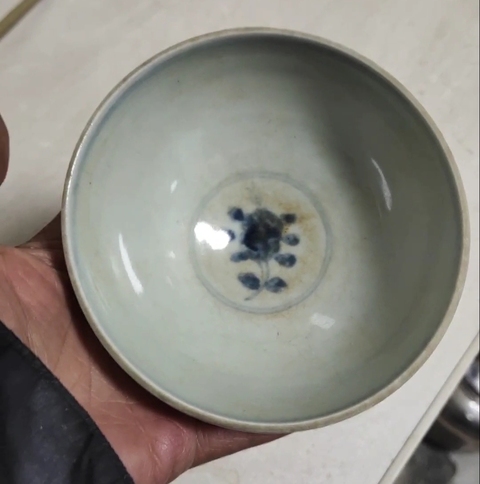 古玩陶瓷青花花卉紋碗真品鑒賞圖