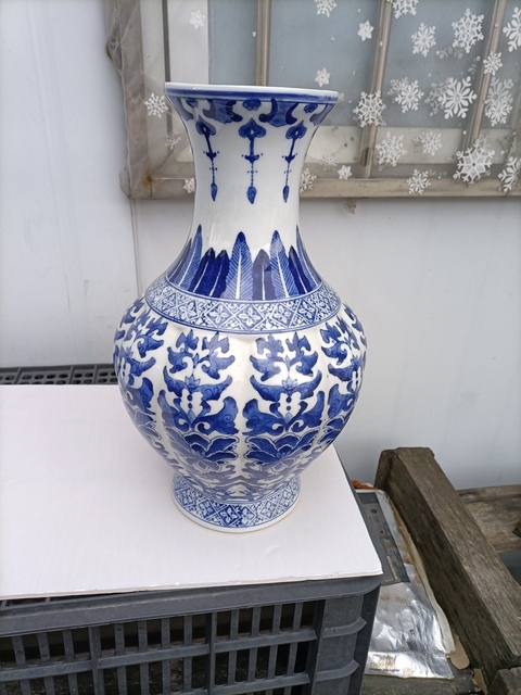 古玩陶瓷青花花卉紋觀音瓶真品鑒賞圖