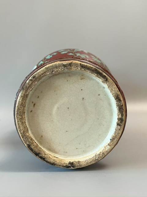 古玩陶瓷紅釉粉彩觀音瓶真品鑒賞圖