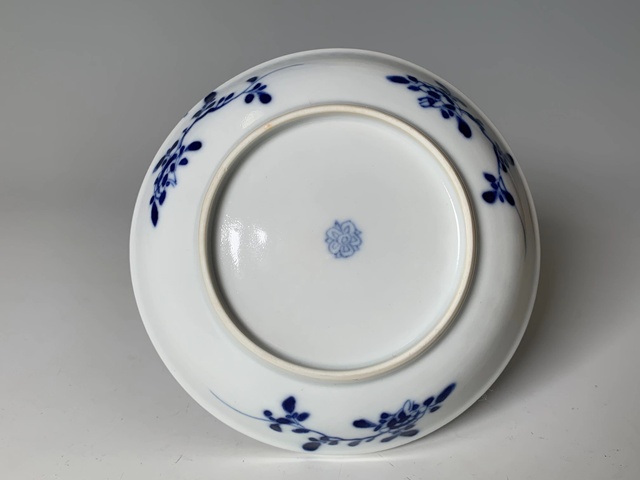 古玩陶瓷清中早期·青花圣母圖紋盤拍賣，當(dāng)前價(jià)格1504元