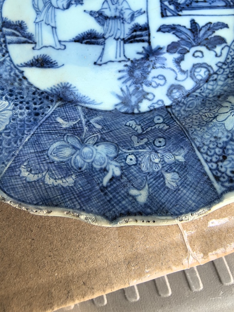 古玩陶瓷青花盤真品鑒賞圖