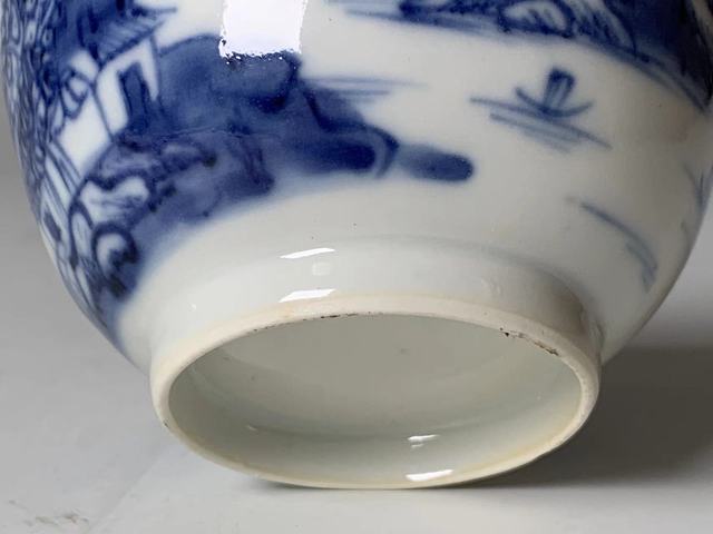 古玩陶瓷清乾隆·青花山水樓閣人物紋茶圓拍賣，當前價格2158元