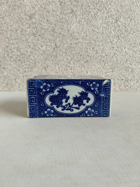 古玩陶瓷獅紋青花書擋真品鑒賞圖