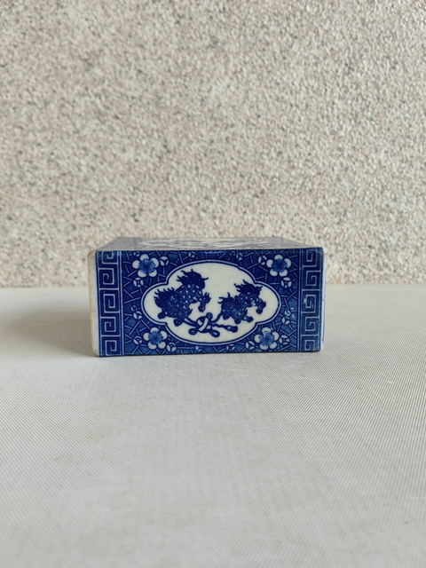 古玩陶瓷獅紋青花書擋真品鑒賞圖