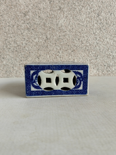 古玩陶瓷獅紋青花書擋真品鑒賞圖