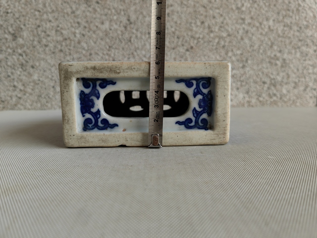 古玩陶瓷獅紋青花書擋真品鑒賞圖