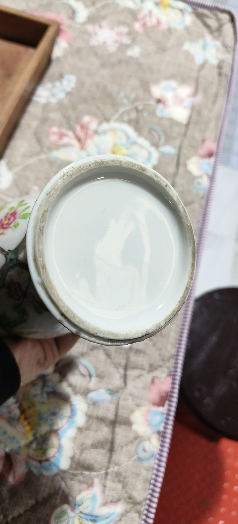 古玩陶瓷花鳥紋粉彩觀音瓶真品鑒賞圖