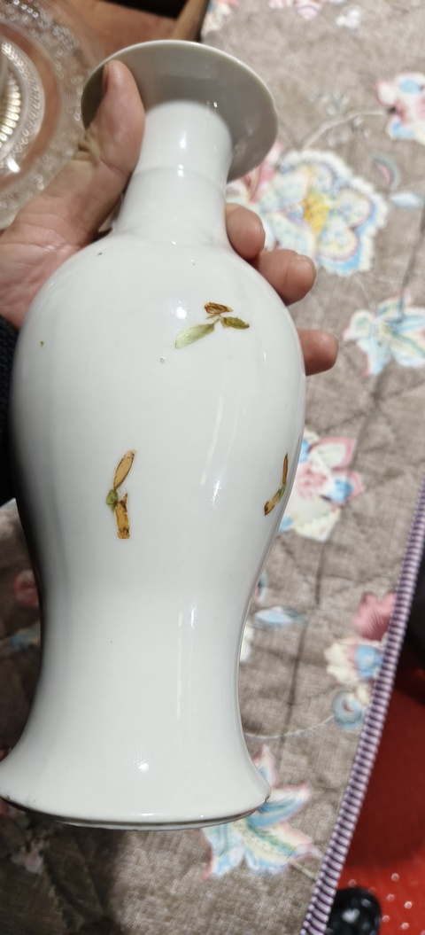 古玩陶瓷花鳥紋粉彩觀音瓶真品鑒賞圖