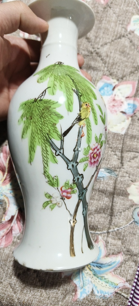 古玩陶瓷花鳥紋粉彩觀音瓶真品鑒賞圖