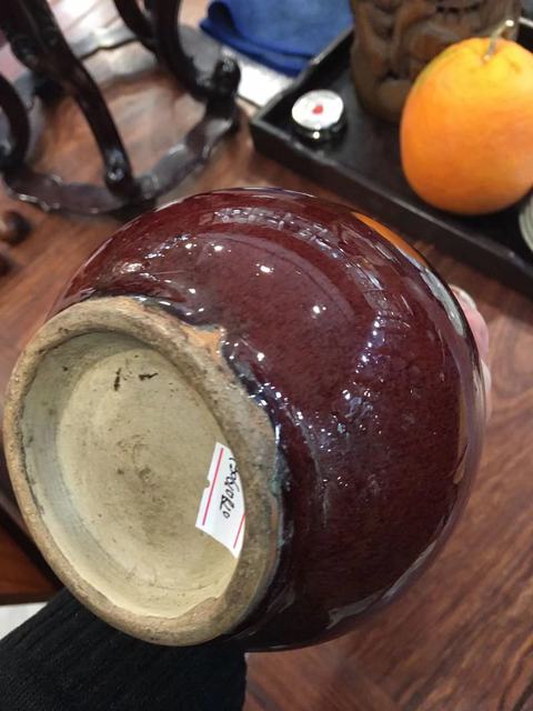 古玩陶瓷郎紅釉膽瓶真品鑒賞圖