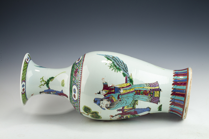 古玩陶瓷清末民初·粉彩福祿壽三星人物紋觀音瓶拍賣，當前價格0元