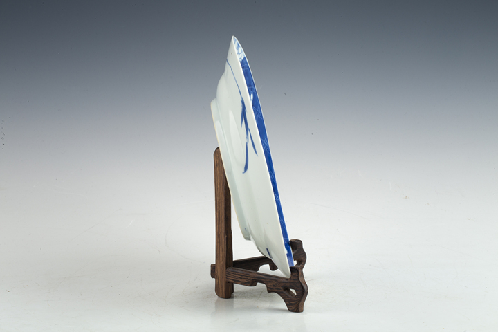 古玩陶瓷清康熙·青花麒麟紋折沿盤拍賣，當前價格0元