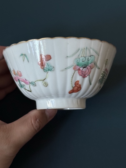 古玩陶瓷飛黃騰達(dá)粉彩碗真品鑒賞圖