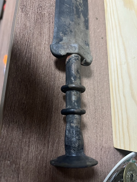 古玩銅器戰(zhàn)國青銅劍真品鑒賞圖