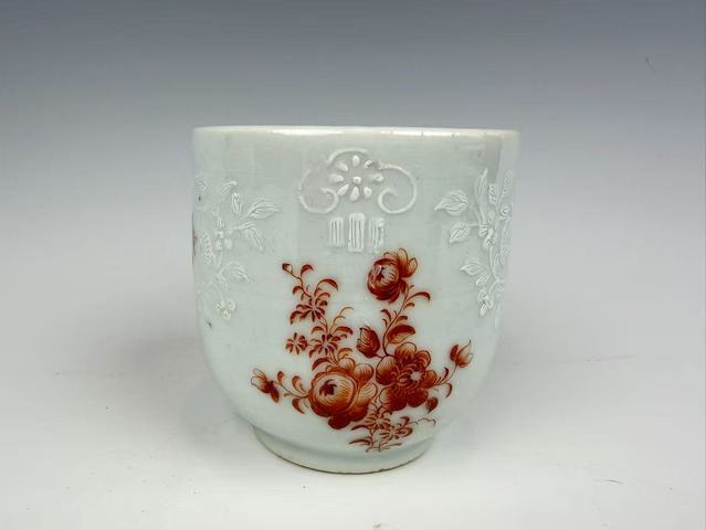 古玩陶瓷清乾隆·礬紅瀝白錦地紋杯拍賣，當前價格0元